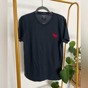 Abercrombie & Fitch T Shirt Men’s Black, Embroidered Logo Red Moose